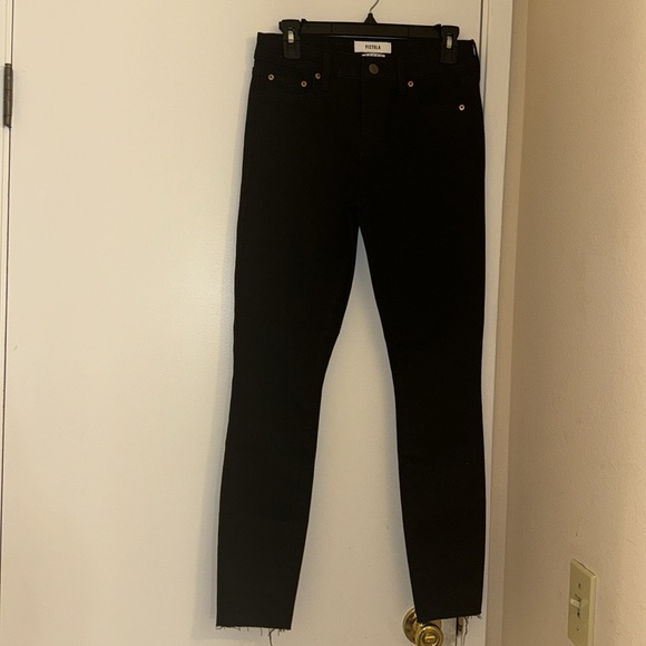 Pistola black high waist skinny ankle raw hem size 27. Jean/ pant NWOT - Picture 2 of 3